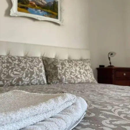 Boulevard Apartment