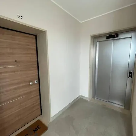 Boulevard Apartment